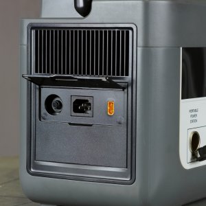 Портативная электростанция FUBAG AS 2400i (аккумулятор LiFePO4) в Пскове фото